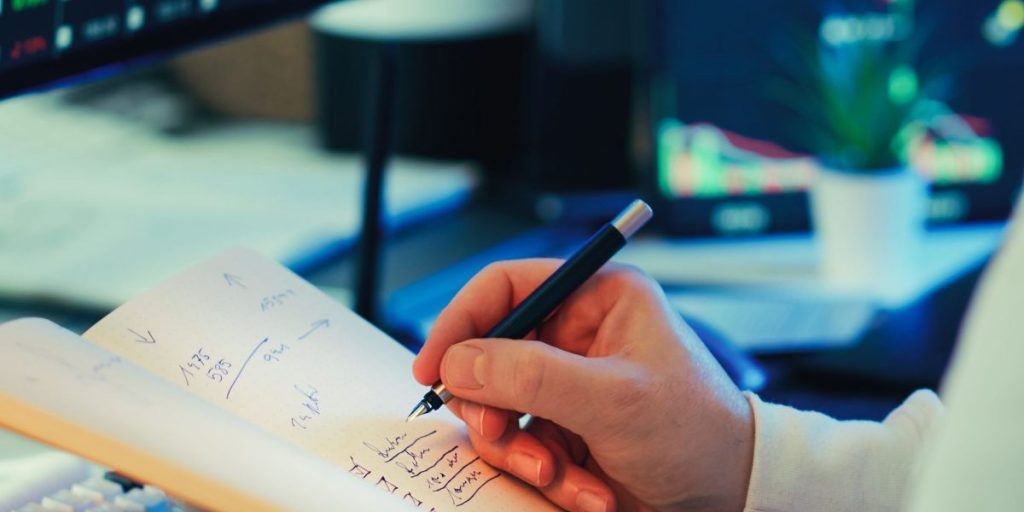 This article shows how to build a resilient, data-driven career in 2026 by focusing on the skills employers actually want—especially AI hallucination detection...